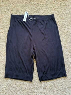 Chico’s Travelers Bermuda Lake Short Black Pull On Knit Shorts Size 2 / US 12